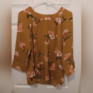 Nwt Daniel rainn top. Mp